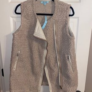 Fur vest
